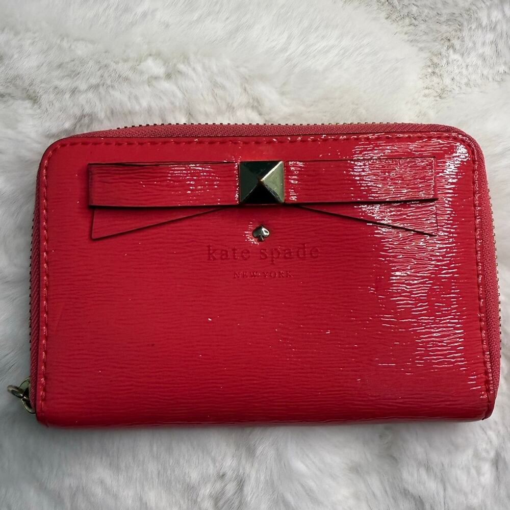 KATE SPADE New York Pink Wallet